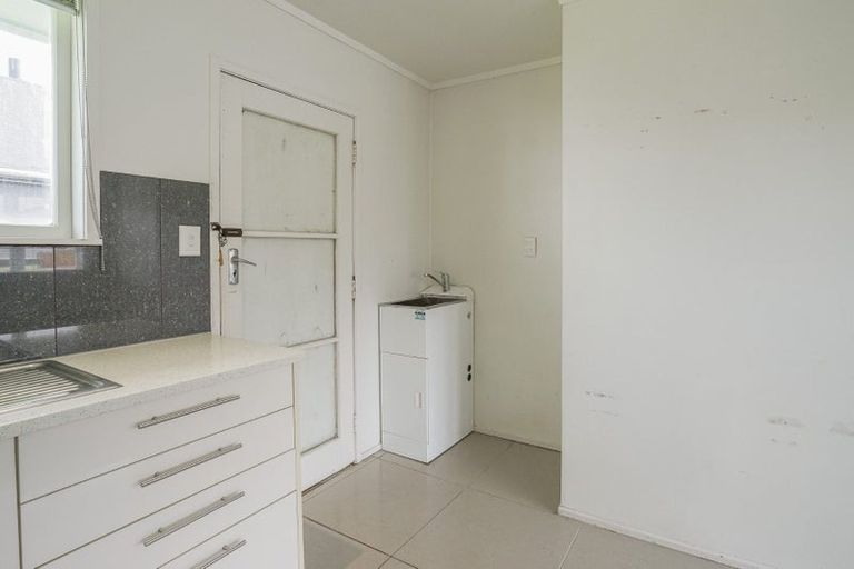 Photo of property in 2 Ruby Street, Manurewa, Auckland, 2102