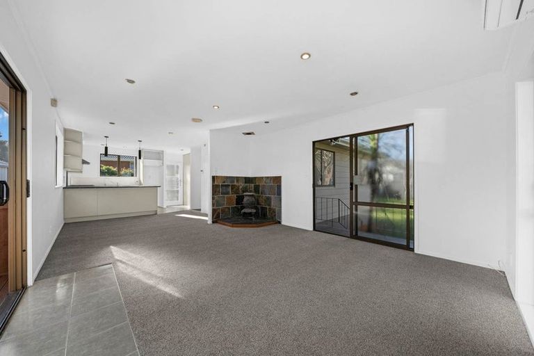 Photo of property in 6 Redcrest Avenue, Red Hill, Papakura, 2110