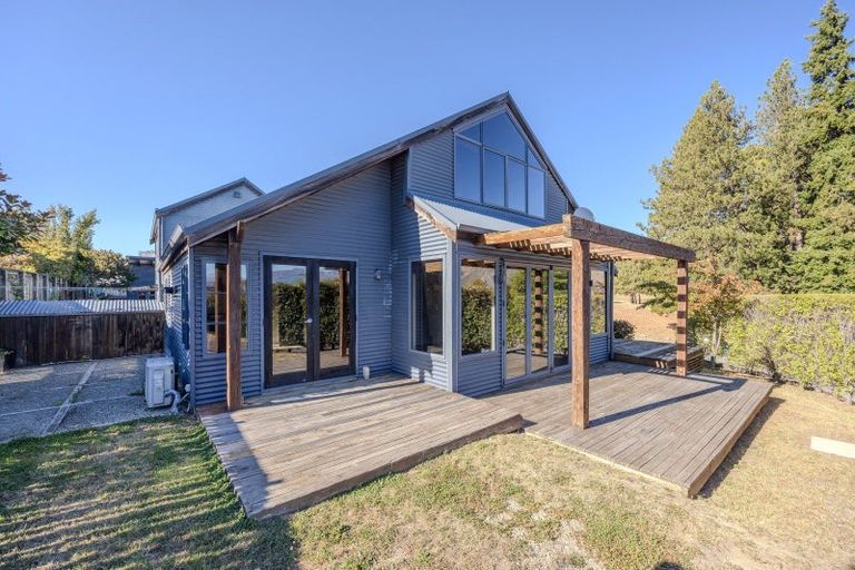 Photo of property in 137 Plantation Road, Wanaka, 9305