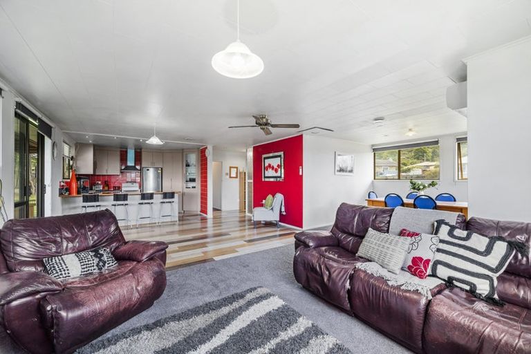 Photo of property in 2 Turner Drive, Western Heights, Rotorua, 3015