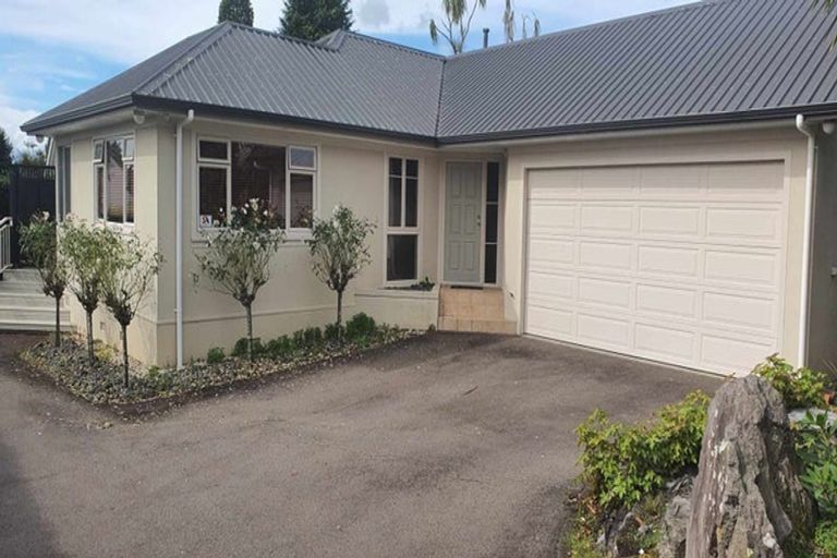 Photo of property in 6 Hilton Road, Lynmore, Rotorua, 3010
