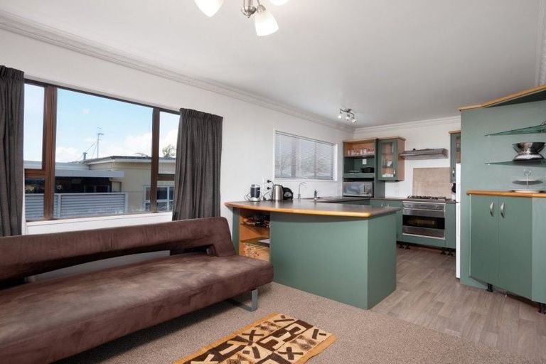 Photo of property in 1000 Papamoa Beach Road, Papamoa Beach, Papamoa, 3118