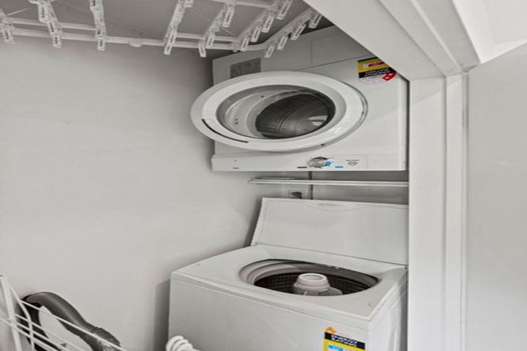 Photo of property in 2/110 Leinster Road, Merivale, Christchurch, 8014