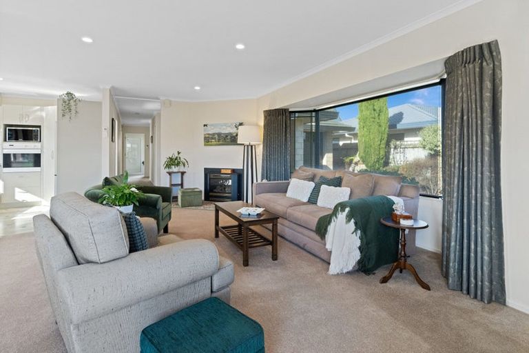 Photo of property in 9 Campbell Grove, Levin, 5510