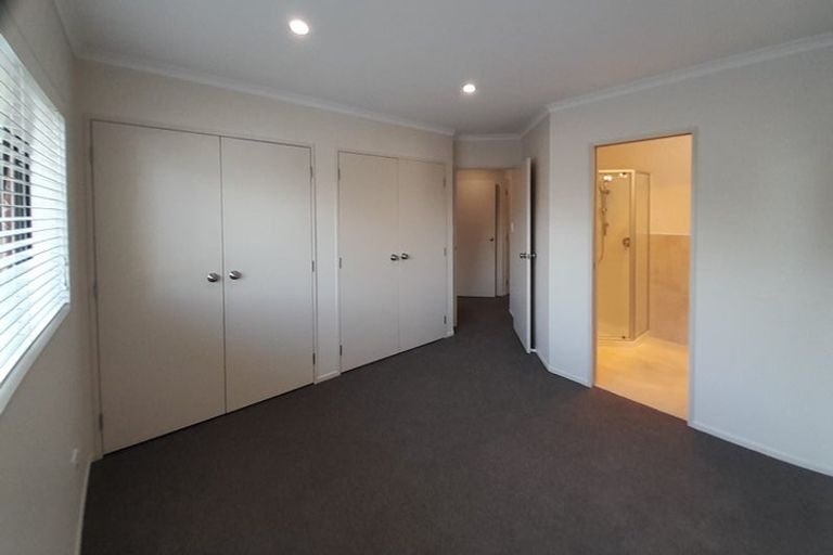 Photo of property in 52a Rodney Street, Howick, Auckland, 2014