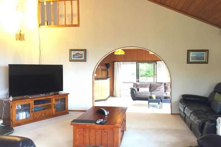 Photo of property in 51 Bellbird Rise, Murrays Bay, Auckland, 0630
