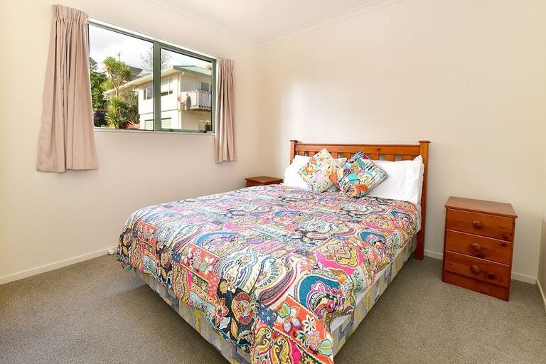 Photo of property in 3/18 Ocean View Road, Hatfields Beach, Orewa, 0931