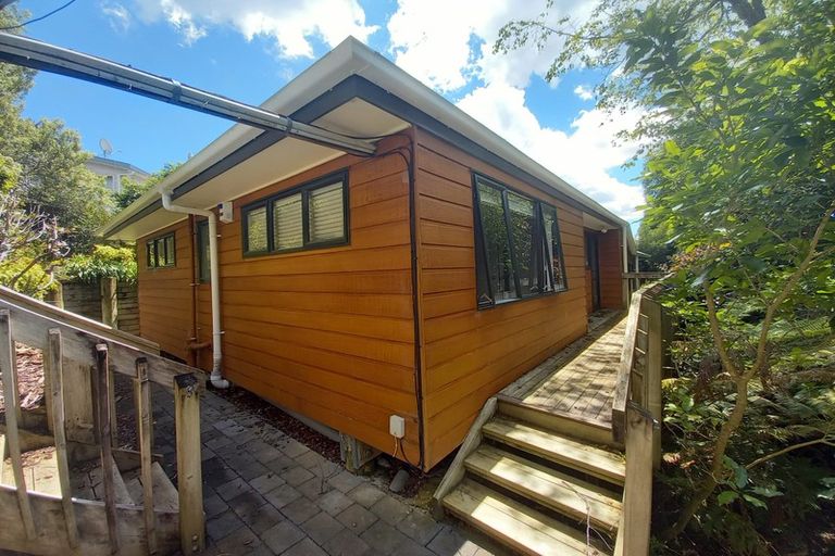 Photo of property in 1/8 Beaudine Avenue, Glenfield, Auckland, 0629