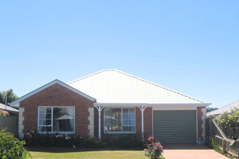 Photo of property in 27 Kintyre Drive, Broomfield, Christchurch, 8042