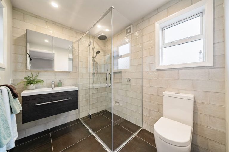 Photo of property in 3 Heretaunga Square, Silverstream, Upper Hutt, 5019