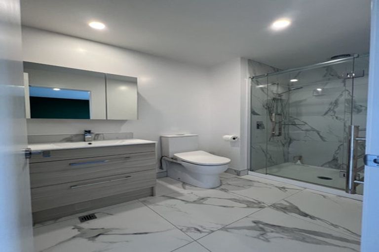 Photo of property in 5/245 Kilmore Street, Christchurch Central, Christchurch, 8011