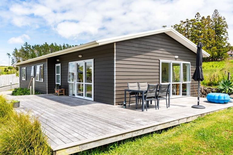 Photo of property in 6 Wharuka Glade, Mangawhai, 0505