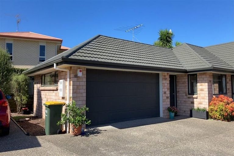 Photo of property in 12a Max Short Drive, Pukekohe, 2120