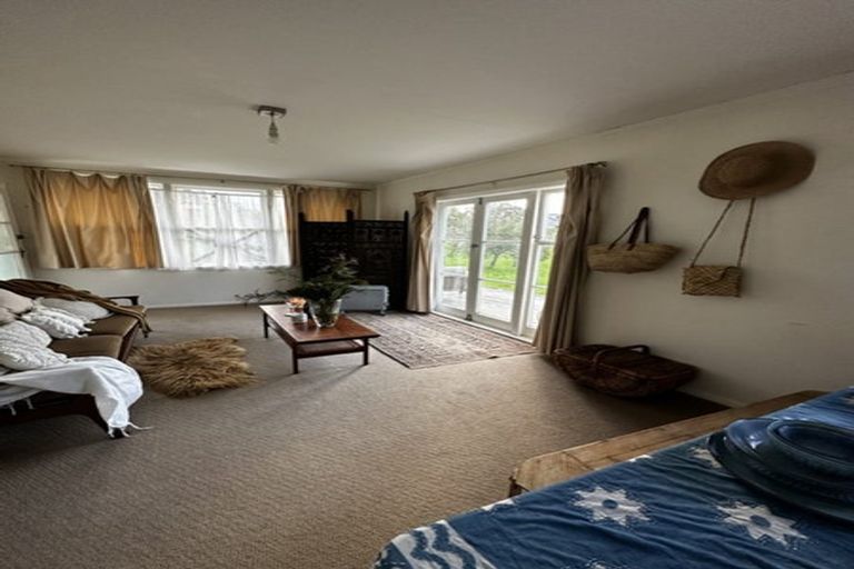 Photo of property in 280 Riverhead Road, Riverhead, Kumeu, 0892