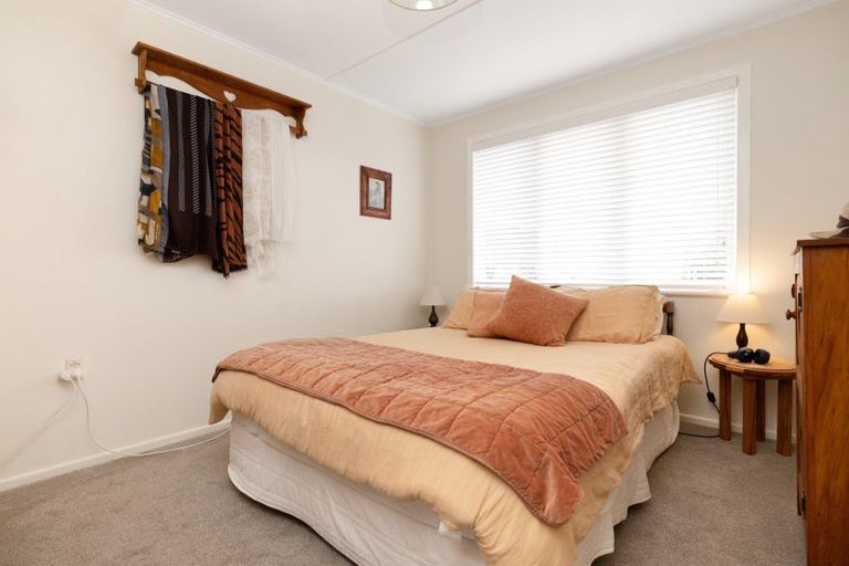 Photo of property in 50c Oxford Street, Te Puke, 3119