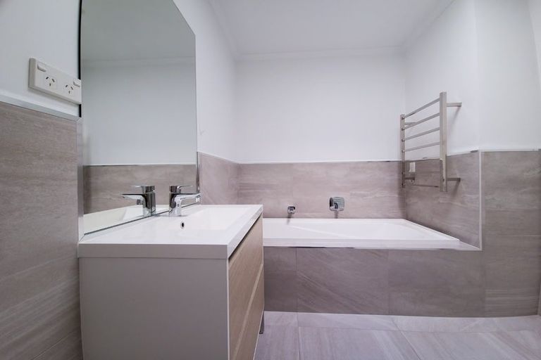 Photo of property in 32 Whenuapai Drive, Whenuapai, Auckland, 0618