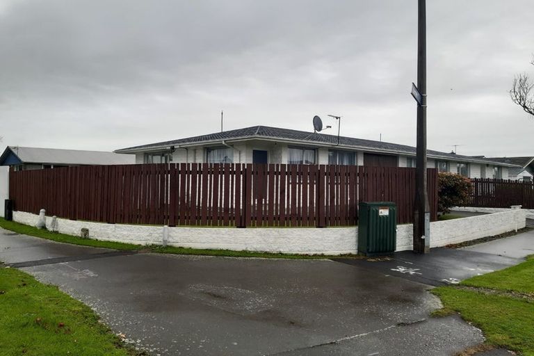 Photo of property in 162 Warren Crescent, Hillmorton, Christchurch, 8025