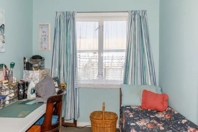 Photo of property in 2 Curtis Street, Hector, 7822