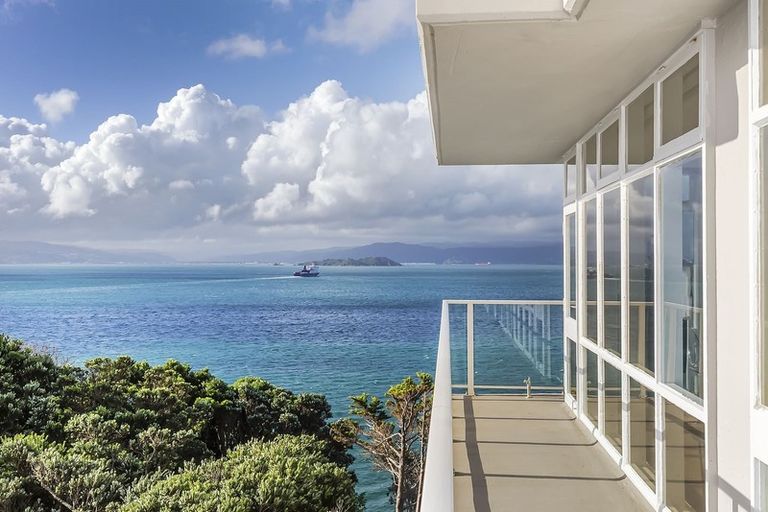 Photo of property in Gateway Apartments, 19 Maida Vale Road, Roseneath, Wellington, 6011