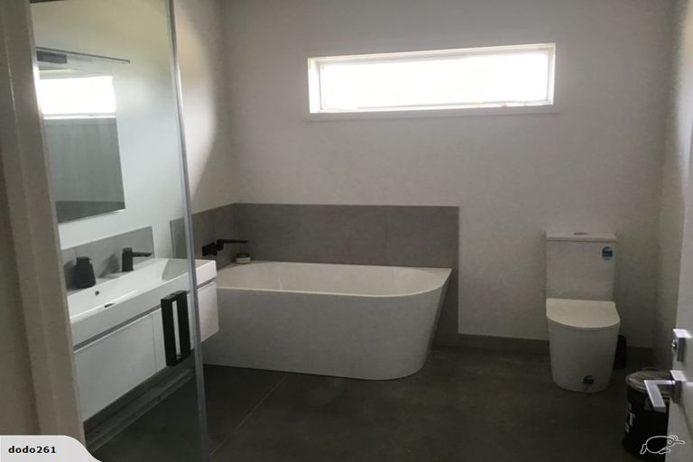 Photo of property in 10 Kotare Drive, Coastlands, Whakatane, 3120