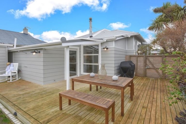 Photo of property in 110 Hargest Crescent, Saint Clair, Dunedin, 9012