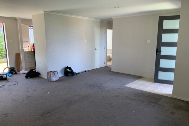 Photo of property in 77 Rathmar Drive, Manurewa, Auckland, 2105