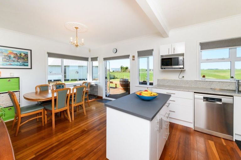 Photo of property in 106 Cemetery Road, Sanson, Palmerston North, 4479