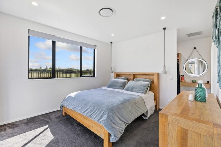 Photo of property in 69 Te Hurunui Drive, Pegasus, 7612