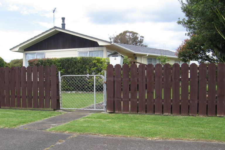 Photo of property in 2 Chantelle Place, Papatoetoe, Auckland, 2025