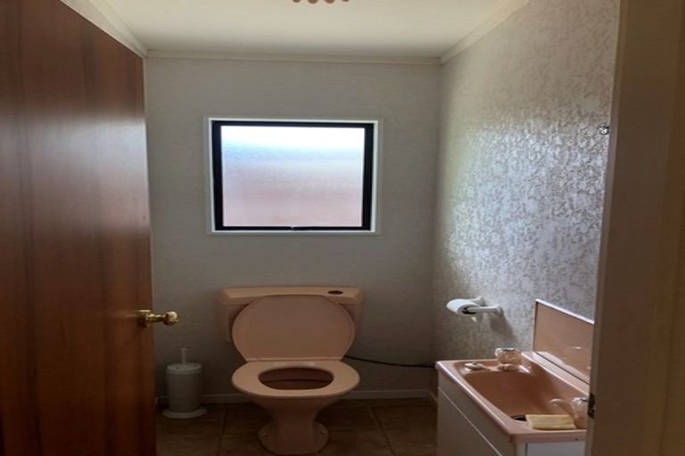 Photo of property in 7a Fleetwood Grove, Waikanae, 5036