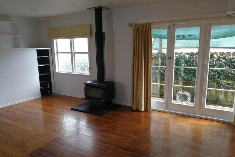 Photo of property in 12a Pegler Drive, Howick, Auckland, 2014
