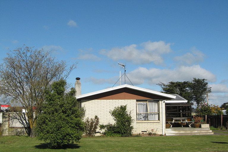 Photo of property in 13 Leeton Drive, Waipukurau, 4200