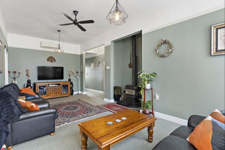 Photo of property in 168 High Street South, Carterton, 5713