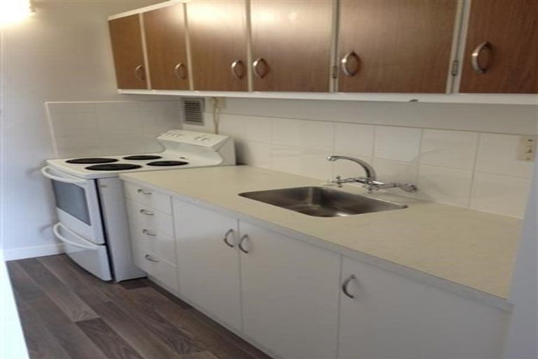 Photo of property in Hobson Court Flats, 77/70 Hobson Street, Thorndon, Wellington, 6011