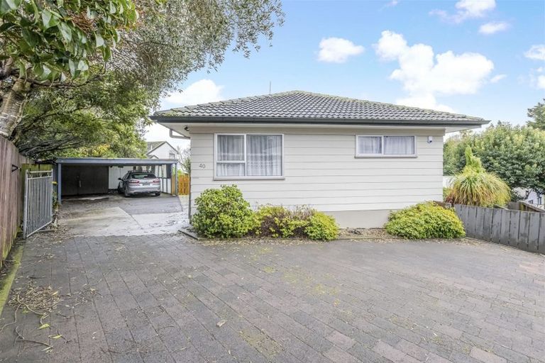 Photo of property in 1/40 Kingsclere Place, Goodwood Heights, Auckland, 2105
