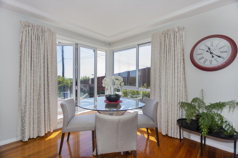 Photo of property in 12 Selwyn Street, South Hill, Oamaru, 9400