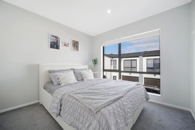 Photo of property in 20 Survila Street, Takanini, 2110