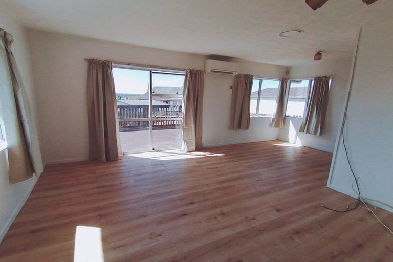 Photo of property in 9 Greenstone Place, Clover Park, Auckland, 2019