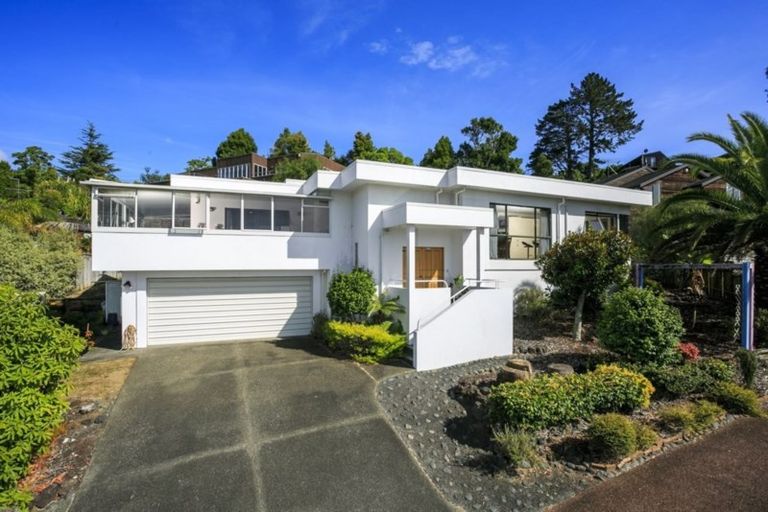 Photo of property in 43 Crestview Place, Browns Bay, Auckland, 0630