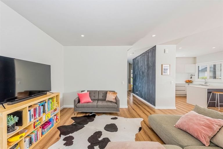 Photo of property in 17 Dorricott Avenue, Hobsonville, Auckland, 0616