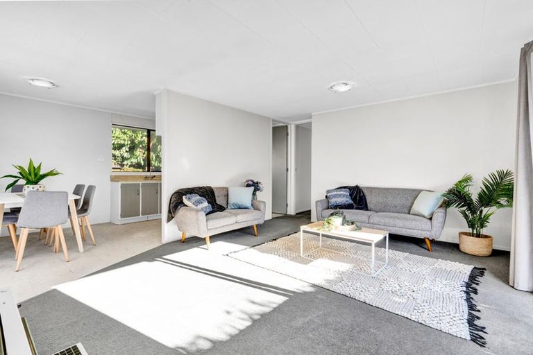 Photo of property in 12 Villa Place, Bell Block, New Plymouth, 4312