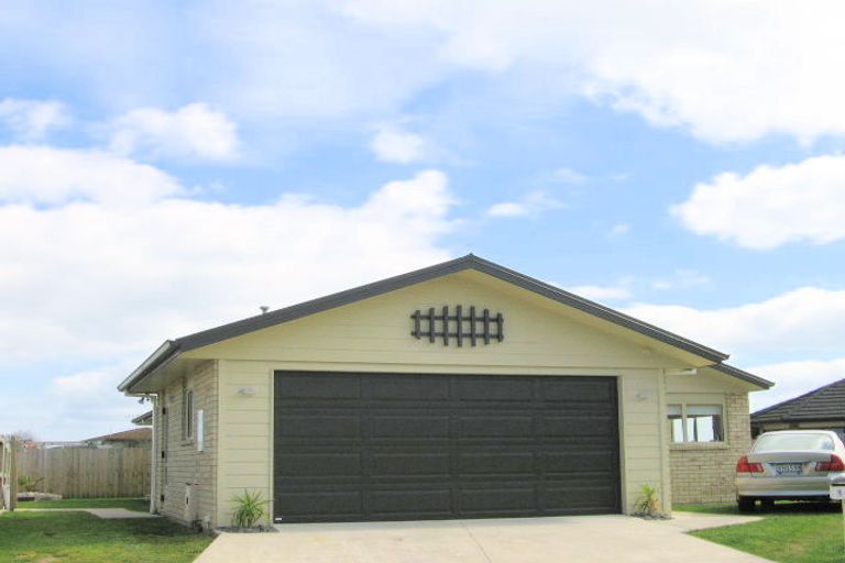 Photo of property in 15 Golden Courie Close, Papamoa Beach, Papamoa, 3118