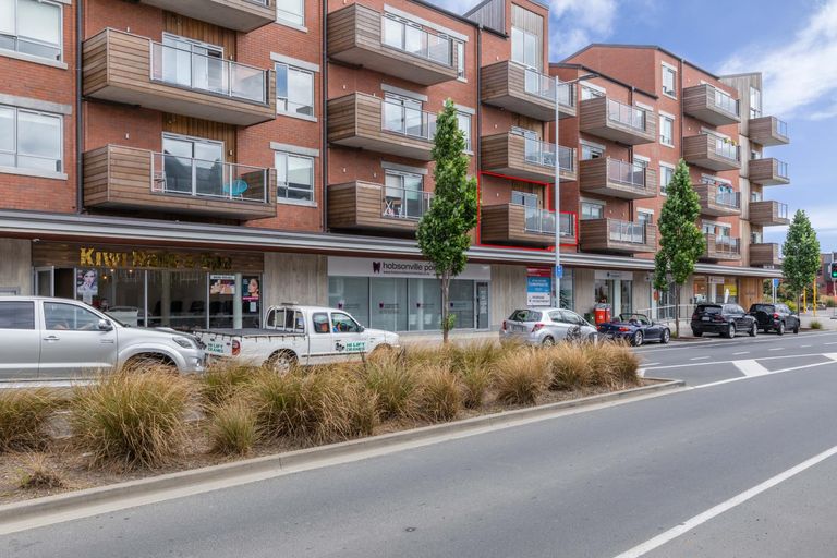 Photo of property in 104/160b Hobsonville Point Road, Hobsonville, Auckland, 0616