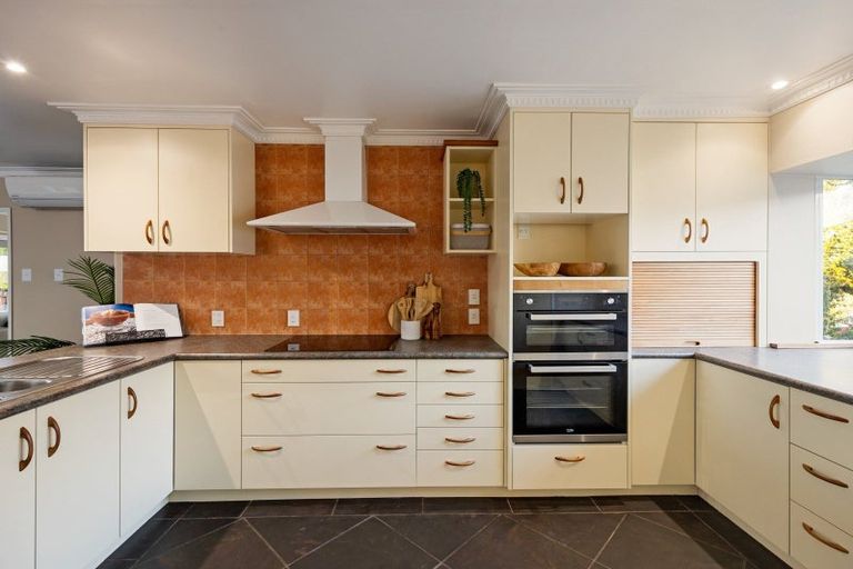 Photo of property in 11 Houhere Place, Pukete, Hamilton, 3200