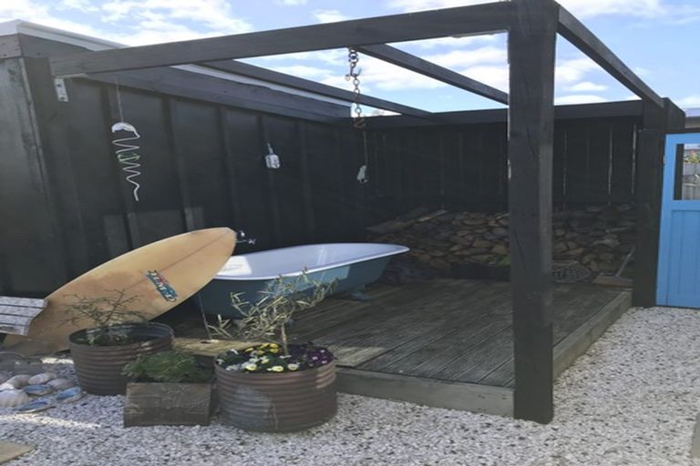 Photo of property in 165 Karewa Parade, Papamoa Beach, Papamoa, 3118