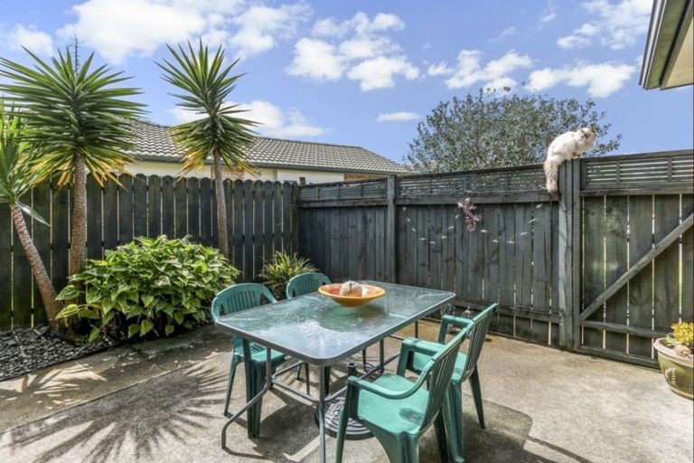 Photo of property in 10 Ettrick Lane, Papakura, 2110