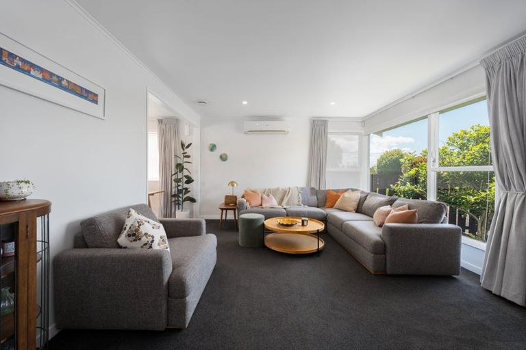 Photo of property in 6 Thornlow Street, Glendene, Auckland, 0602