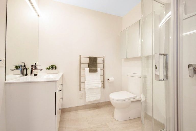 Photo of property in 4/148 Evans Bay Parade, Roseneath, Wellington, 6021