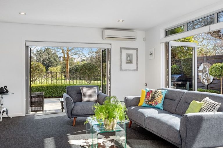 Photo of property in 8 Jellicoe Drive, Hamilton East, Hamilton, 3216