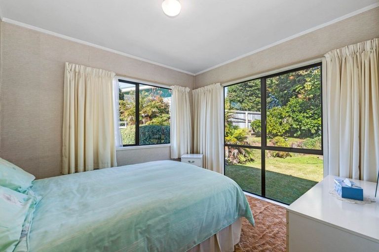 Photo of property in 10 Campbell Place, Pukehangi, Rotorua, 3015